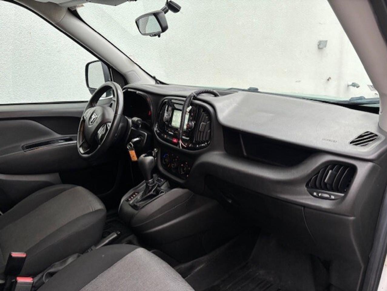 2016 RAM Promaster City Wagon SLT **ONLY 70,000KM-CAMERA-DIVIDER-2 TO CHOOSE!! Photo