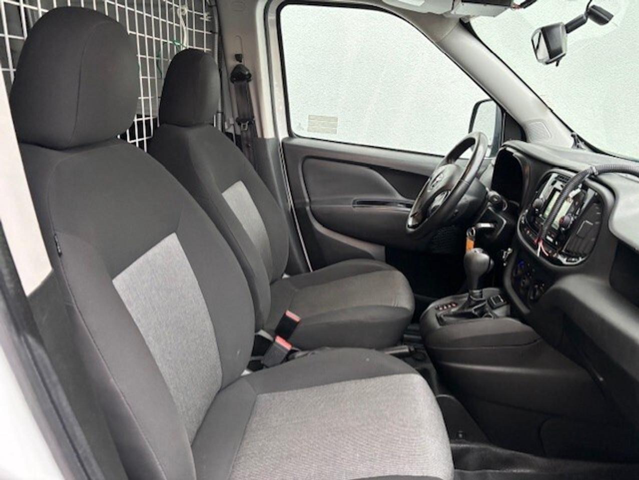 2016 RAM Promaster City Wagon SLT **ONLY 70,000KM-CAMERA-DIVIDER-2 TO CHOOSE!! Photo