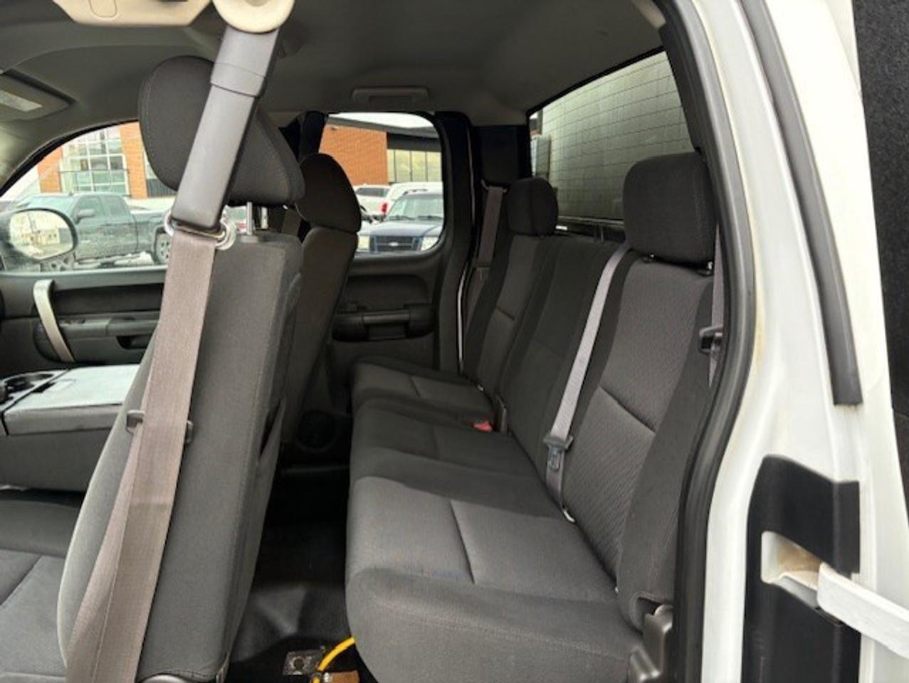 2011 GMC SIERRA 2500HD SLE 4WD EXTENDED CAB LONG BOX **TUFPORT SPACEKAP** Photo