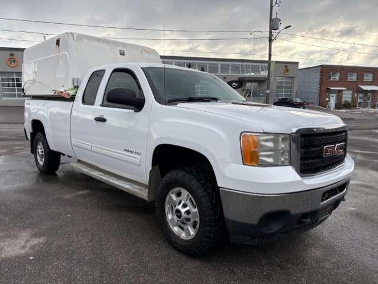 2011 GMC SIERRA 2500HD SLE 4WD EXTENDED CAB LONG BOX **TUFPORT SPACEKAP** Photo