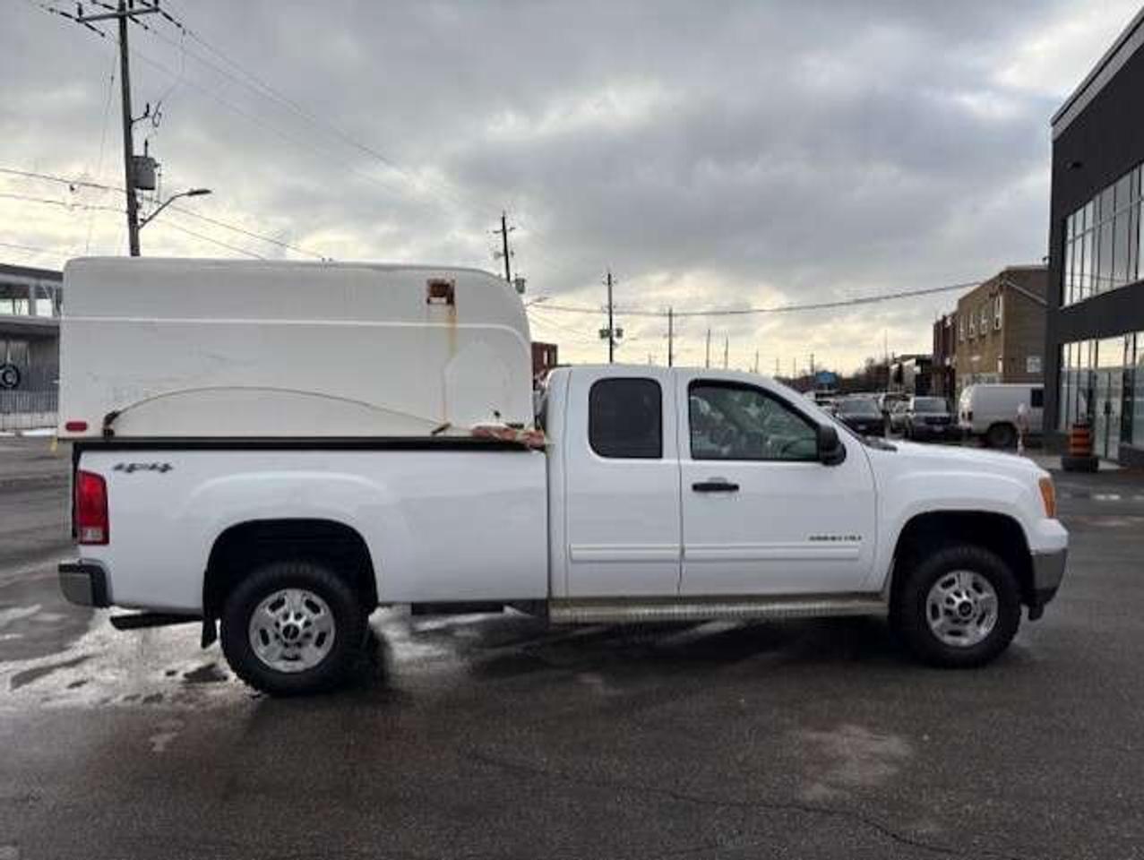 2011 GMC SIERRA 2500HD SLE 4WD EXTENDED CAB LONG BOX **TUFPORT SPACEKAP** Photo