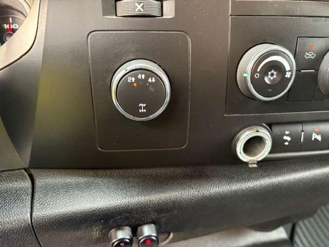 2011 GMC SIERRA 2500HD SLE 4WD EXTENDED CAB LONG BOX **TUFPORT SPACEKAP** Photo
