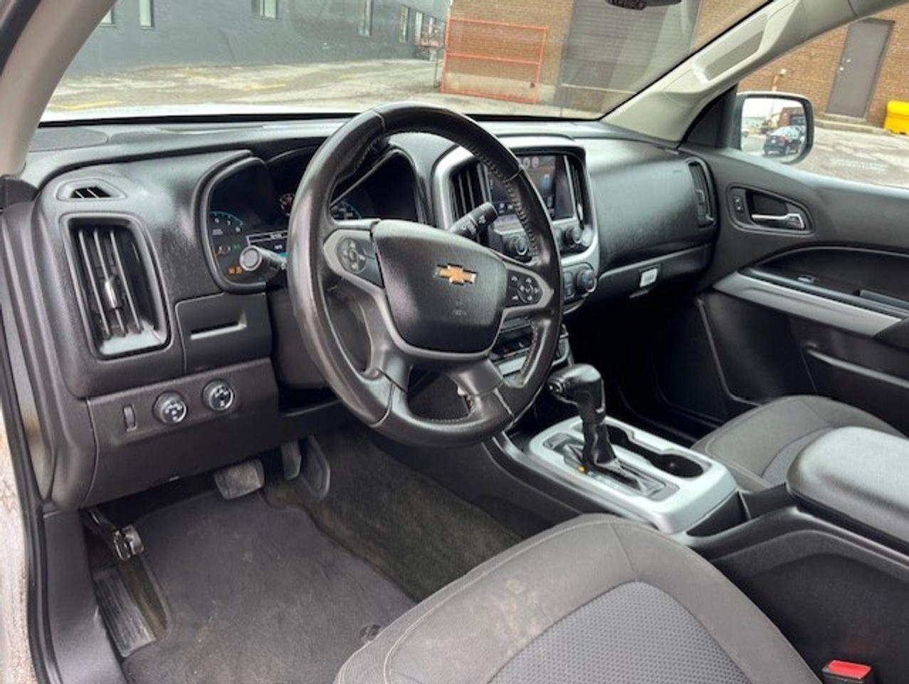 2016 Chevrolet Colorado LT 4WD **CREW CAB-CAMERA-REMOTE START-TOW PKG.** Photo