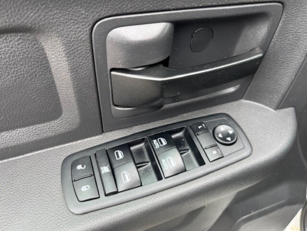 2012 RAM 4500 4WD Crew Cab 173  WB 60  CA ST Photo