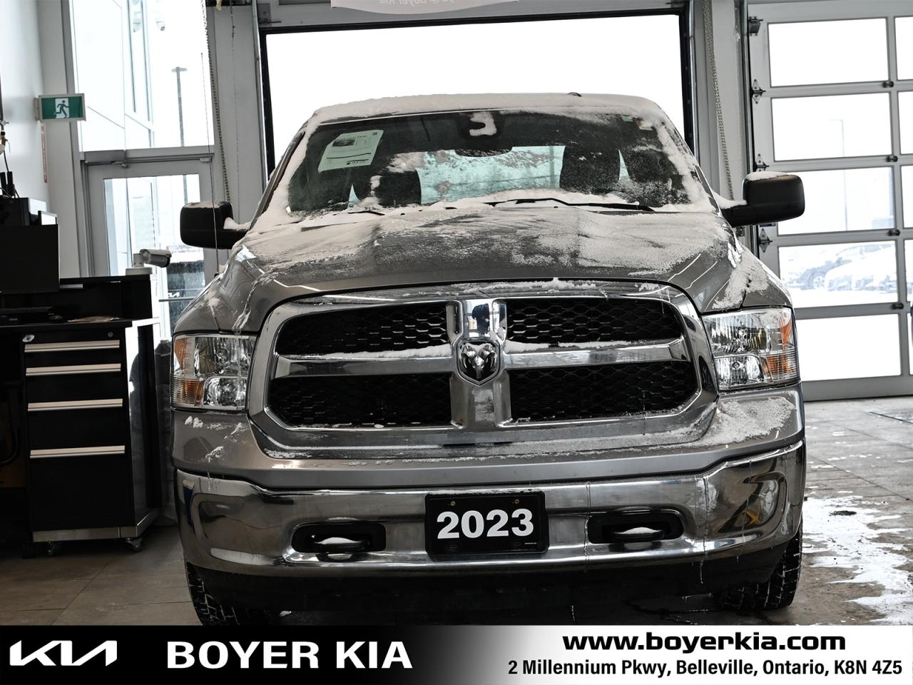 2023 RAM 1500 Classic SLT HEMI Photo