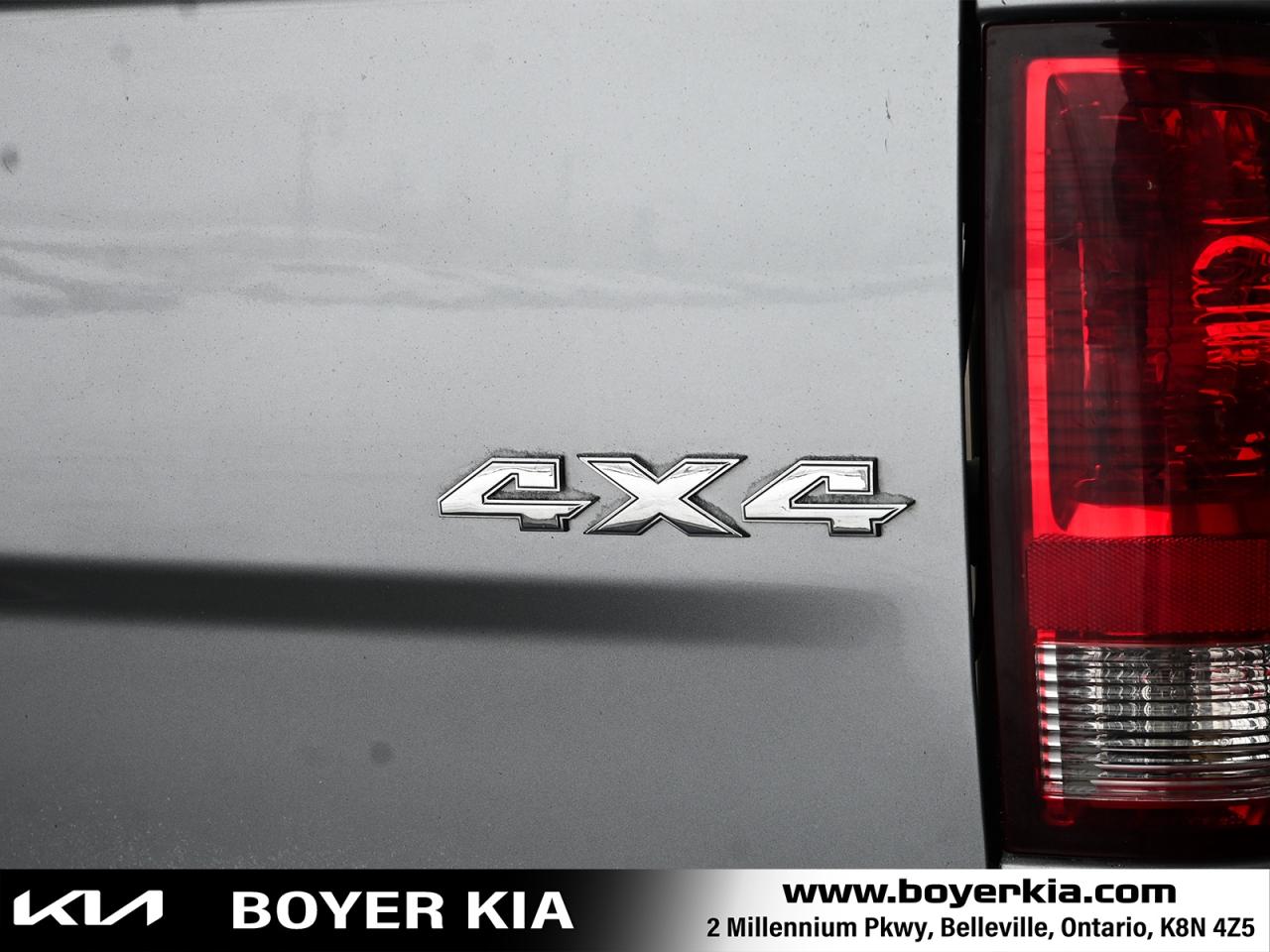 2023 RAM 1500 Classic SLT HEMI Photo