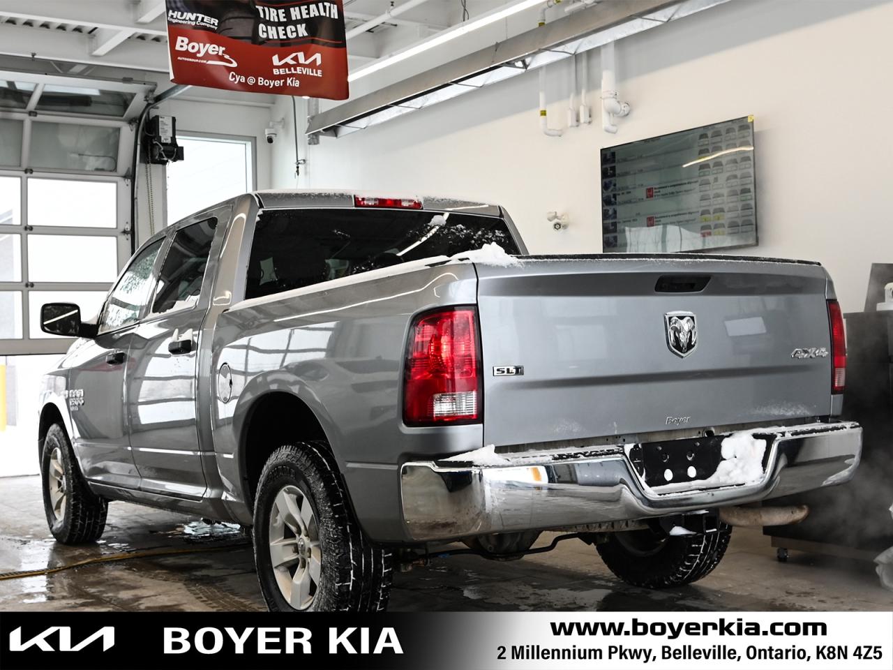 2023 RAM 1500 Classic SLT HEMI Photo