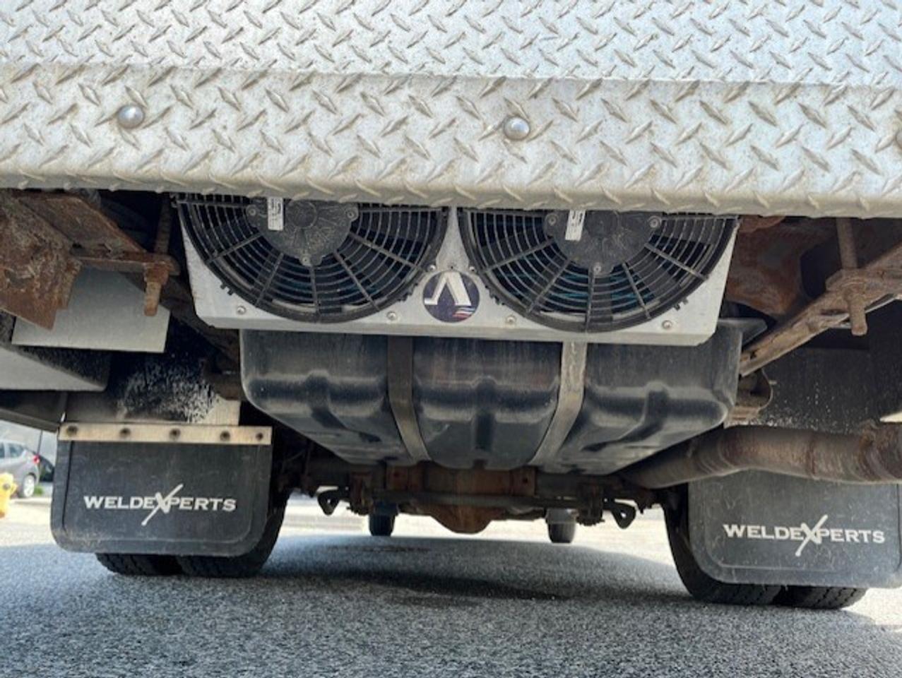 2016 GMC Savana 4500 **6.6L DURAMAX DIESEL-PADDY WAGON-1 OWNER** Photo