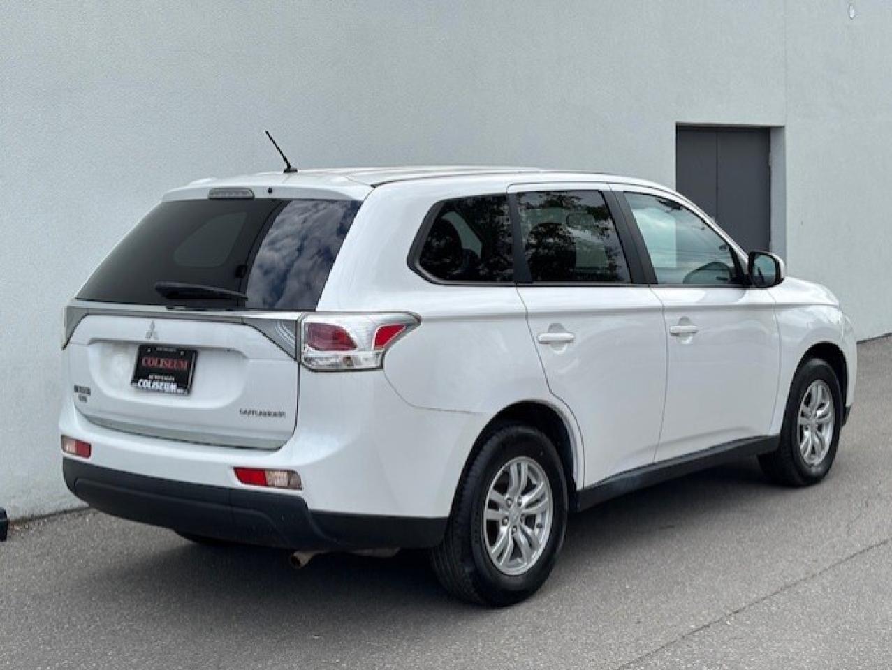 2014 Mitsubishi Outlander 4WD **ES** 4 CYLINDER-BLUETOOTH-ALLOYS-CERTIFIED! Photo4