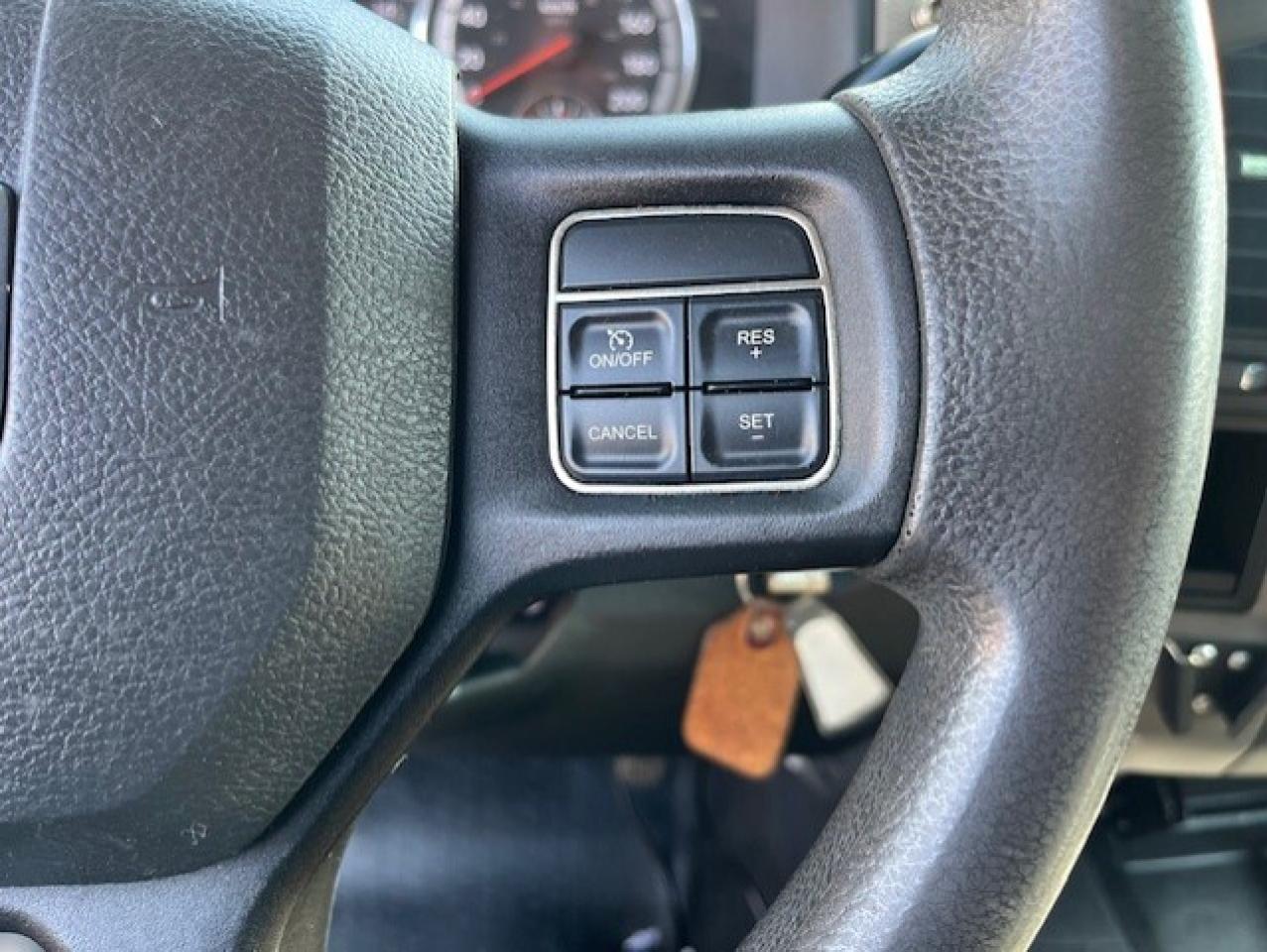 2012 RAM 3500 4WD-V8 HEMI-11 FOOT DEL DUMP BOX-1 OWNER-CERTIFIED Photo