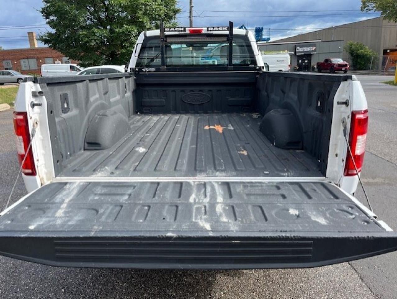2018 Ford F-150 XL Reg Cab 8' LONG BOX-TOW PKG-BACK RACK-CERTIFIED Photo