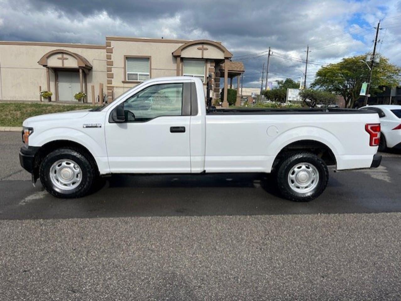 2018 Ford F-150 XL Reg Cab 8' LONG BOX-TOW PKG-BACK RACK-CERTIFIED Photo