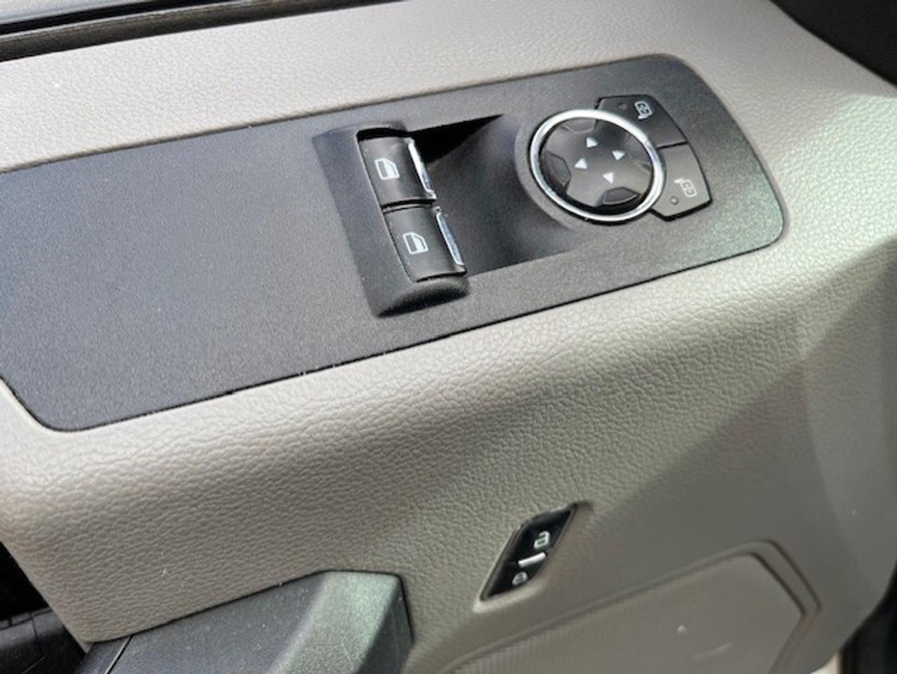 2018 Ford F-150 XL Reg Cab 8' LONG BOX-TOW PKG-BACK RACK-CERTIFIED Photo