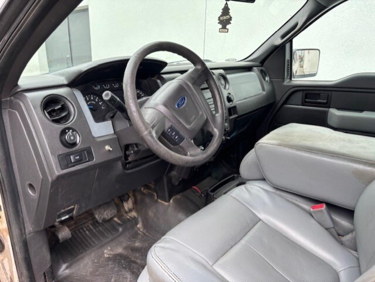 2014 Ford F-150 XL 2 DOOR 8 FOOT LONG BOX-CAP-1 OWNER-CERTIFIED!! Photo