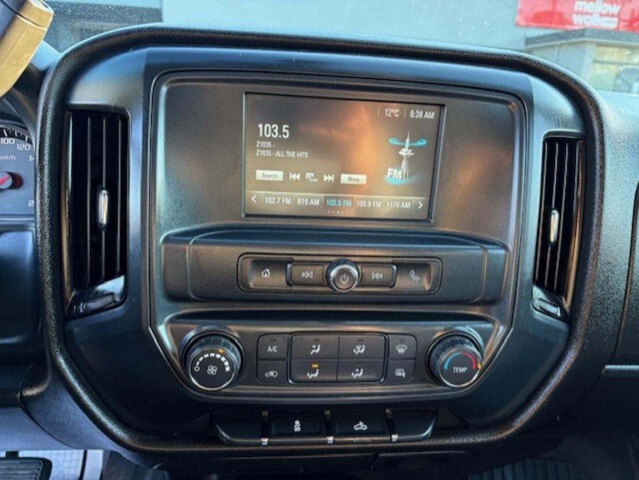 2018 Chevrolet Silverado 1500 4WD V8 REGULAR CAB LONG BOX-CAMERA-CAP-LADDER RACK Photo