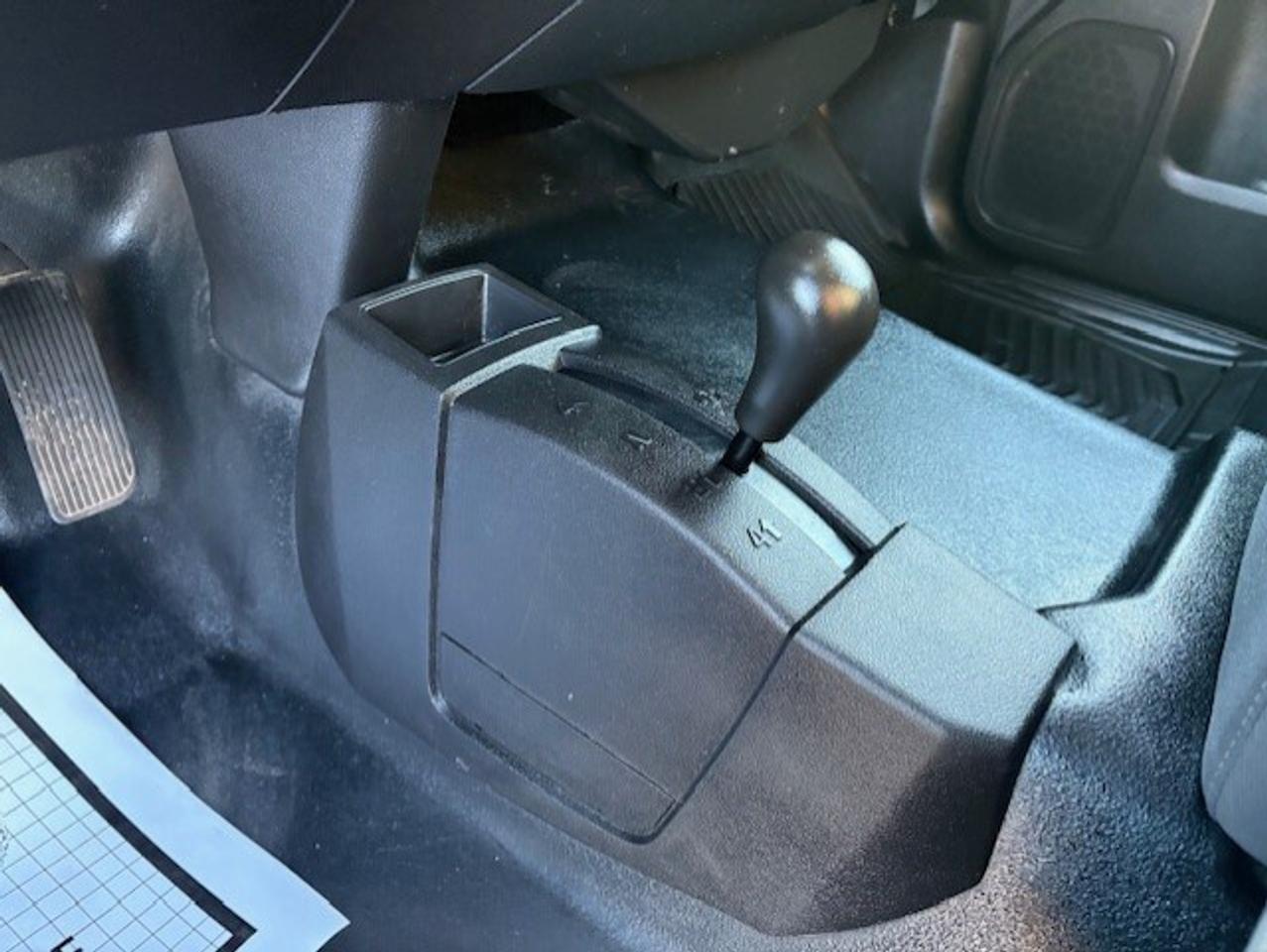 2018 Chevrolet Silverado 1500 4WD V8 REGULAR CAB LONG BOX-CAMERA-CAP-LADDER RACK Photo