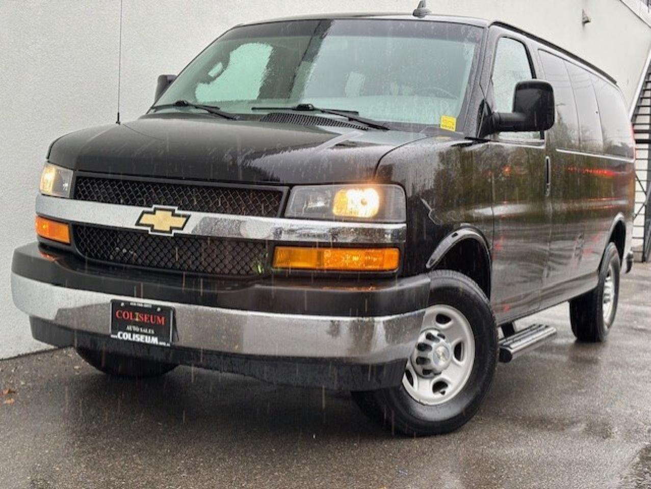 2021 Chevrolet Express Passenger LS 2500 **12 PASS-ONLY 13,457KM-CAMERA-WE FINANCE* Photo