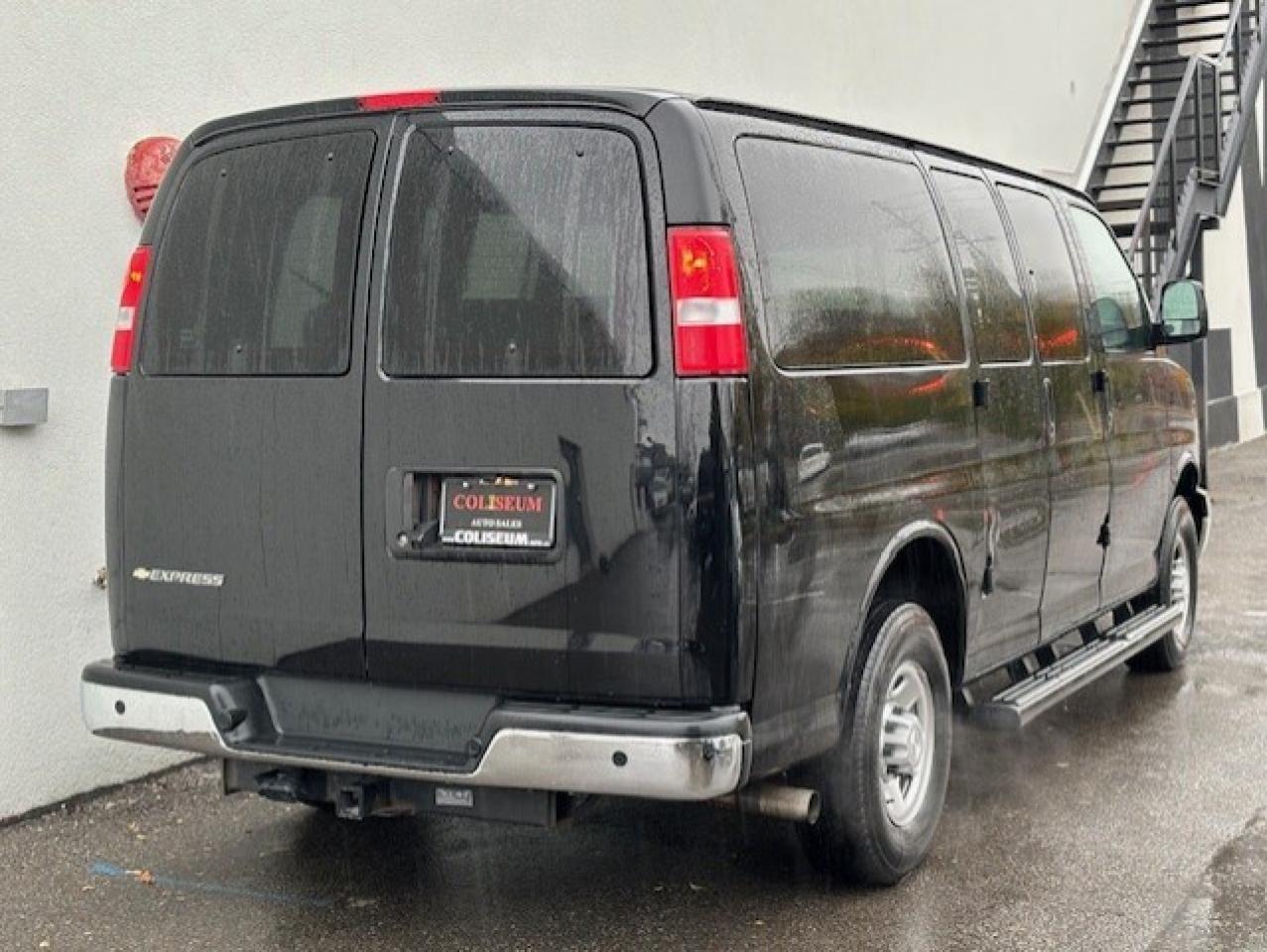 2021 Chevrolet Express Passenger LS 2500 **12 PASS-ONLY 13,457KM-CAMERA-WE FINANCE* Photo