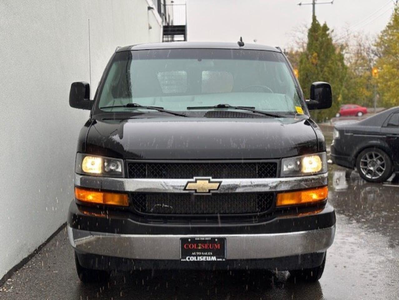 2021 Chevrolet Express Passenger LS 2500 **12 PASS-ONLY 13,457KM-CAMERA-WE FINANCE* Photo