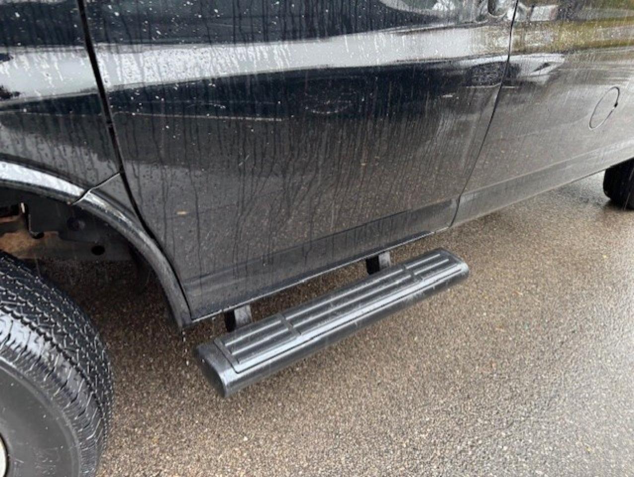 2021 Chevrolet Express Passenger LS 2500 **12 PASS-ONLY 13,457KM-CAMERA-WE FINANCE* Photo