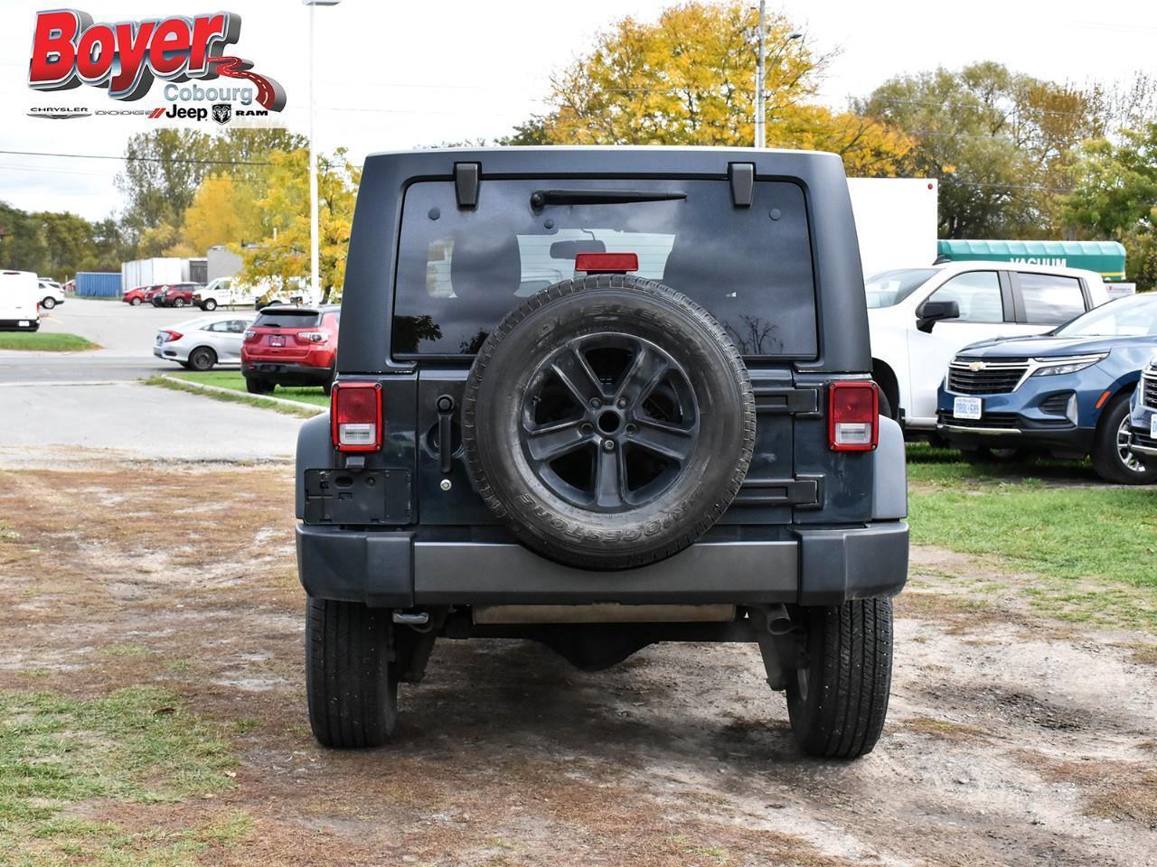 2017 Jeep WRANGLER UNLIMITED Sport Photo