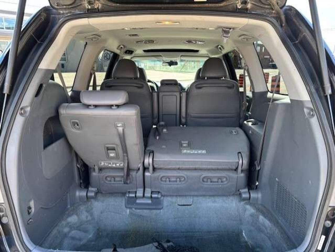 2005 Honda Odyssey EX-L **8 PASSENGER-LEATHER-ROOF-NO ACCIDENTS** Photo