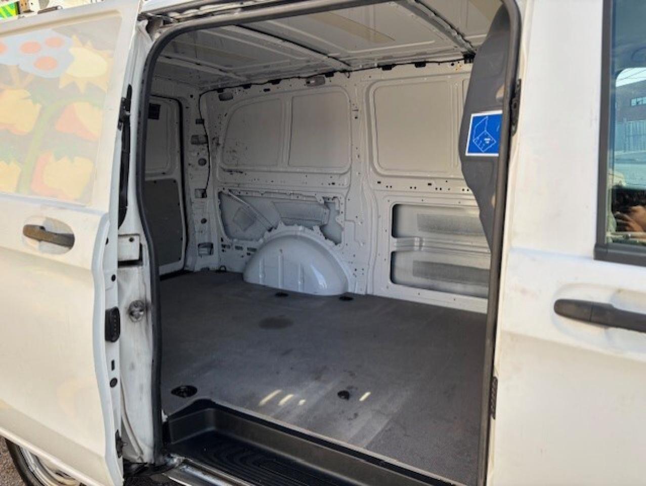 2018 Mercedes-Benz Metris Cargo Van 126WB-BACK UP CAMERA-NO WINDOWS-DIVIDER-WE FINANCE Photo