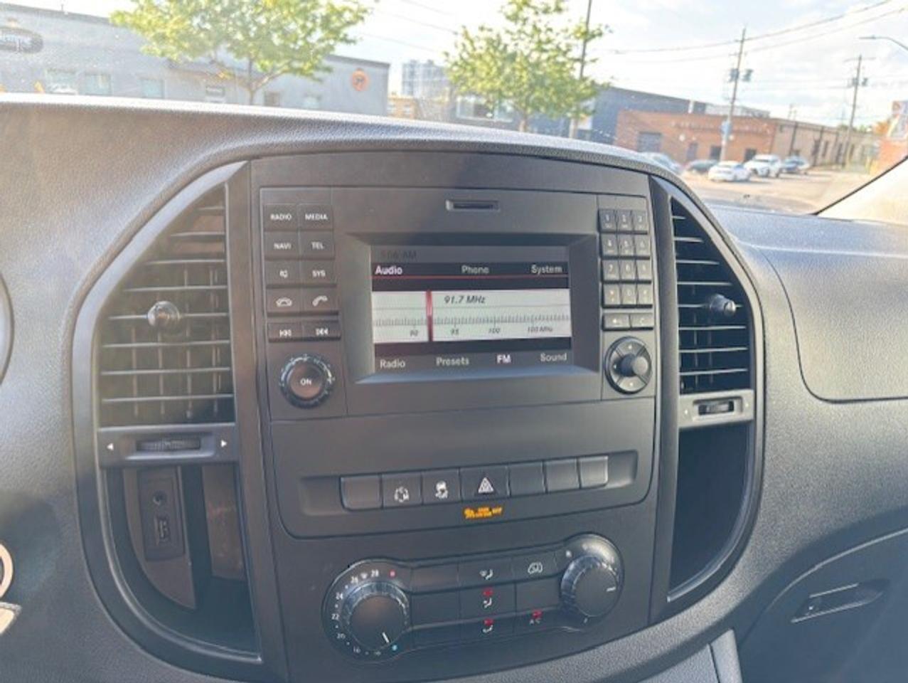 2018 Mercedes-Benz Metris Cargo Van 126WB-BACK UP CAMERA-NO WINDOWS-DIVIDER-WE FINANCE Photo