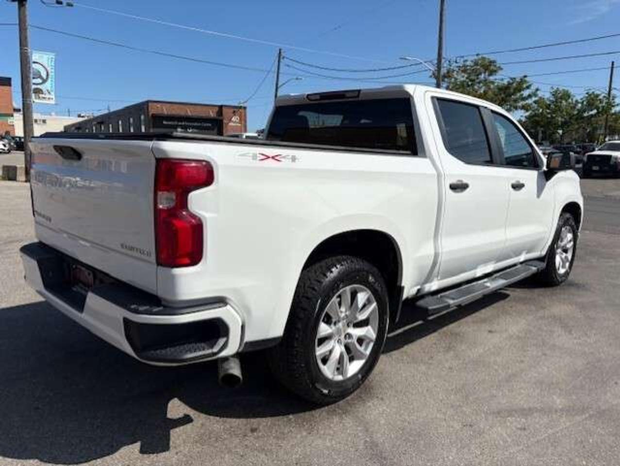 2019 Chevrolet Silverado 1500 CUSTOM 4WD-BACK UP CAMERA-TONNEAU COVER-NEW TIRES! Photo