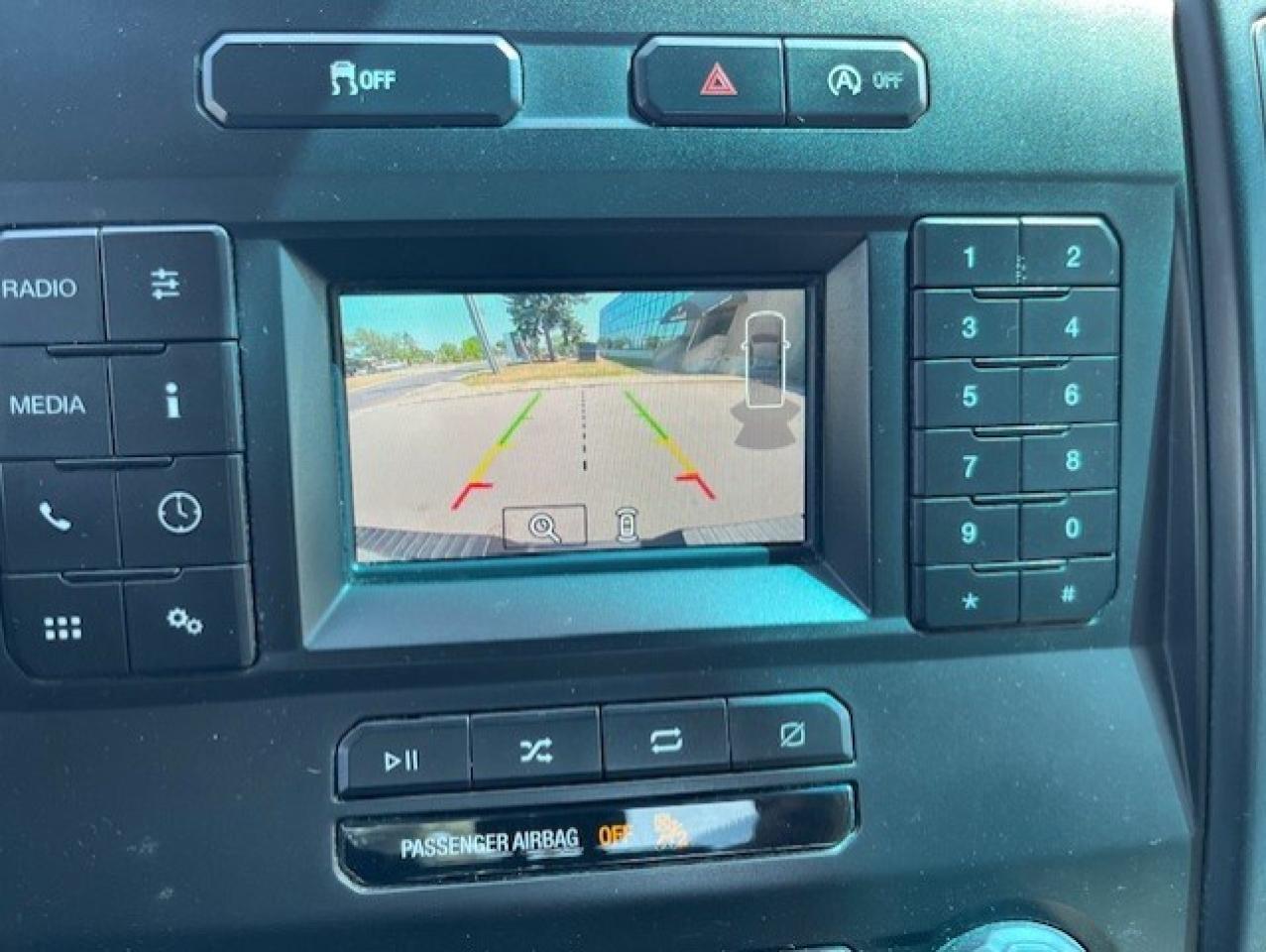 2018 Ford F-150 XL V8 5.0L REGULAR CAB 8' LONG BOX-CAMERA-TOW PKG. Photo