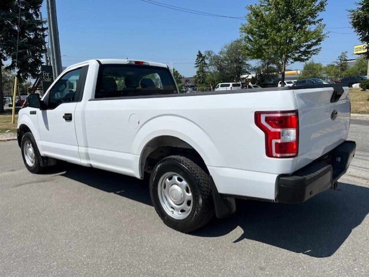 2018 Ford F-150 XL V8 5.0L REGULAR CAB 8' LONG BOX-CAMERA-TOW PKG. Photo2