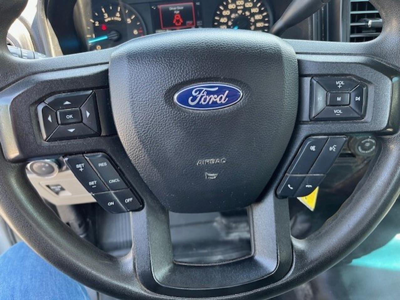 2018 Ford F-150 XL V8 5.0L REGULAR CAB 8' LONG BOX-CAMERA-TOW PKG. Photo