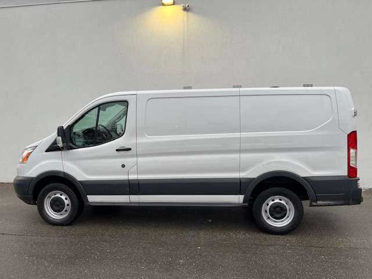 2015 Ford Transit Cargo Van T-250 130  Low Rf 9000 GVWR CAMERA-CERTIFIED! Photo5