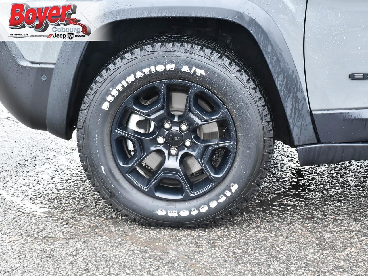 2023 Jeep Cherokee Trailhawk Photo