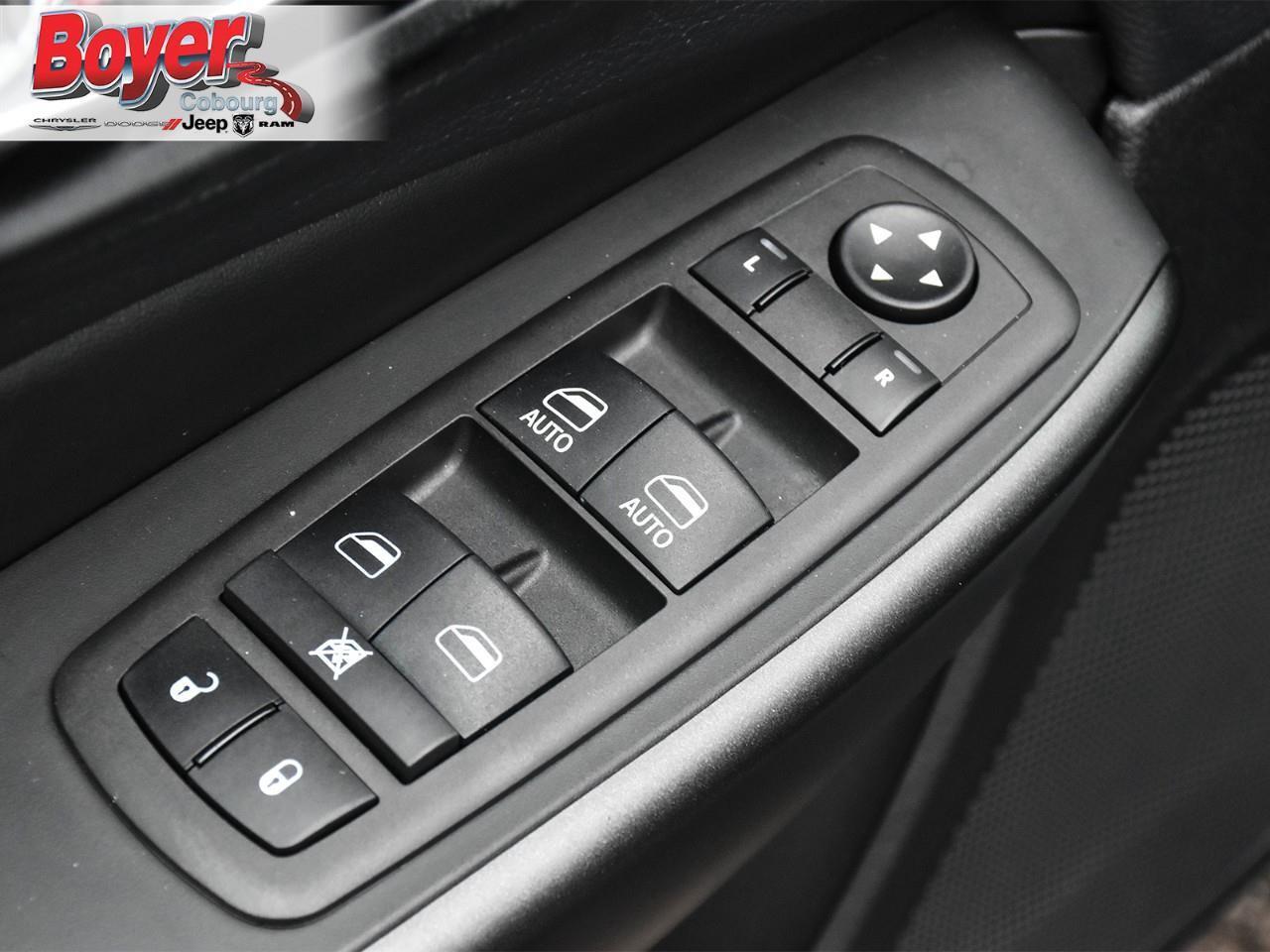 2023 Jeep Cherokee Trailhawk Photo