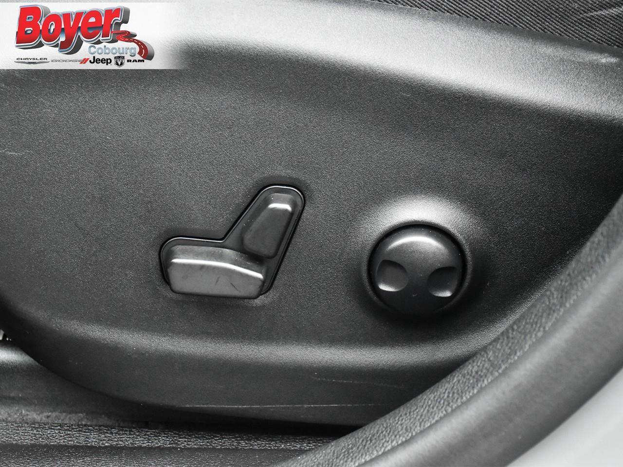 2023 Jeep Cherokee Trailhawk Photo