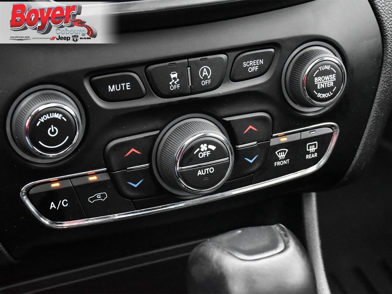 2023 Jeep Cherokee Trailhawk Photo