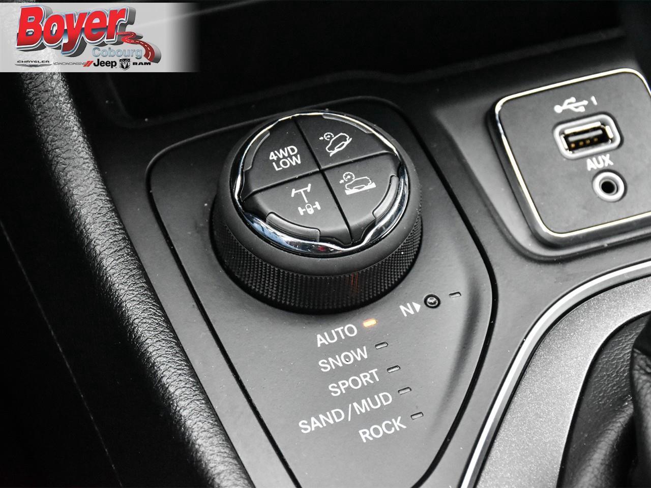 2023 Jeep Cherokee Trailhawk Photo