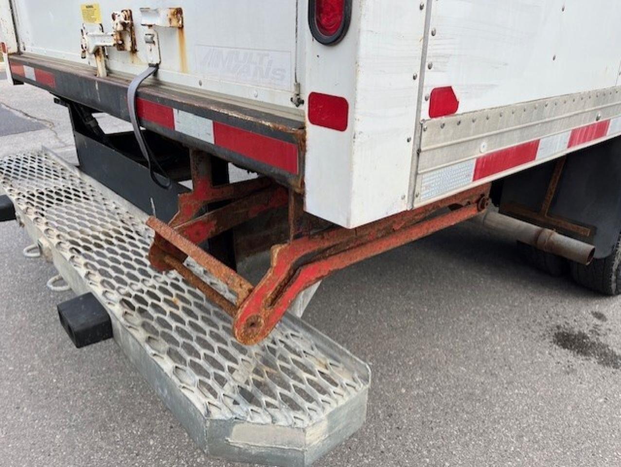 2017 Ford Econoline E-450 Super Duty 16' MULTI VANS CUBE-ROLL UP DOOR! Photo