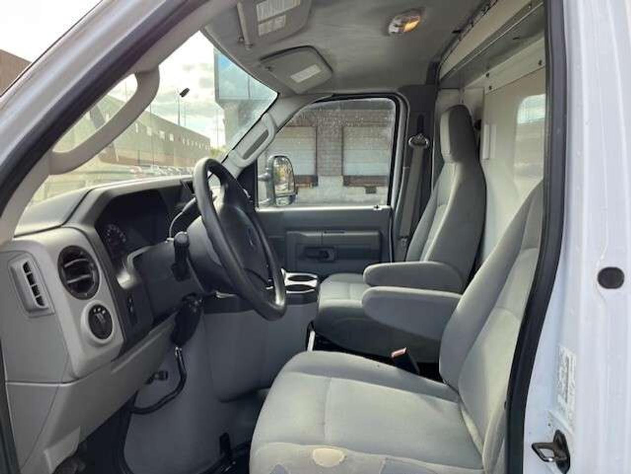 2017 Ford Econoline E-450 Super Duty 16' MULTI VANS CUBE-ROLL UP DOOR! Photo