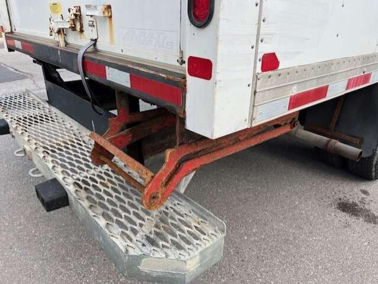 2017 Ford Econoline E-450 Super Duty 16' MULTI VANS CUBE-ROLL UP DOOR! Photo