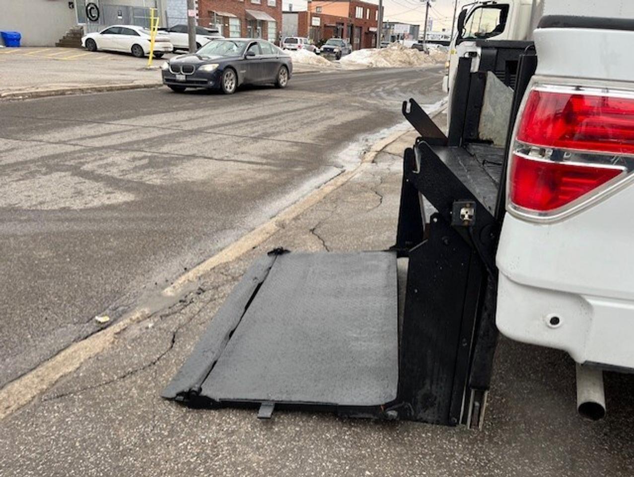 2014 Ford F-150 V6 **POWER LIFTGATE-REGULAR CAB-LONGBOX-CERTIFIED* Photo