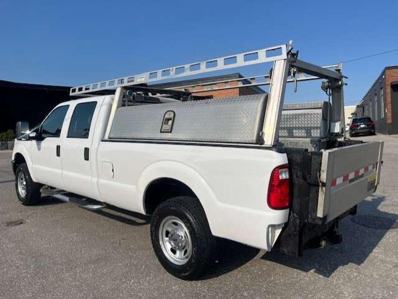 2012 Ford F-350 Super Duty 4WD CREW CAB LONG BOX P/LIFTGATE-RACKS-SHELVES Photo2