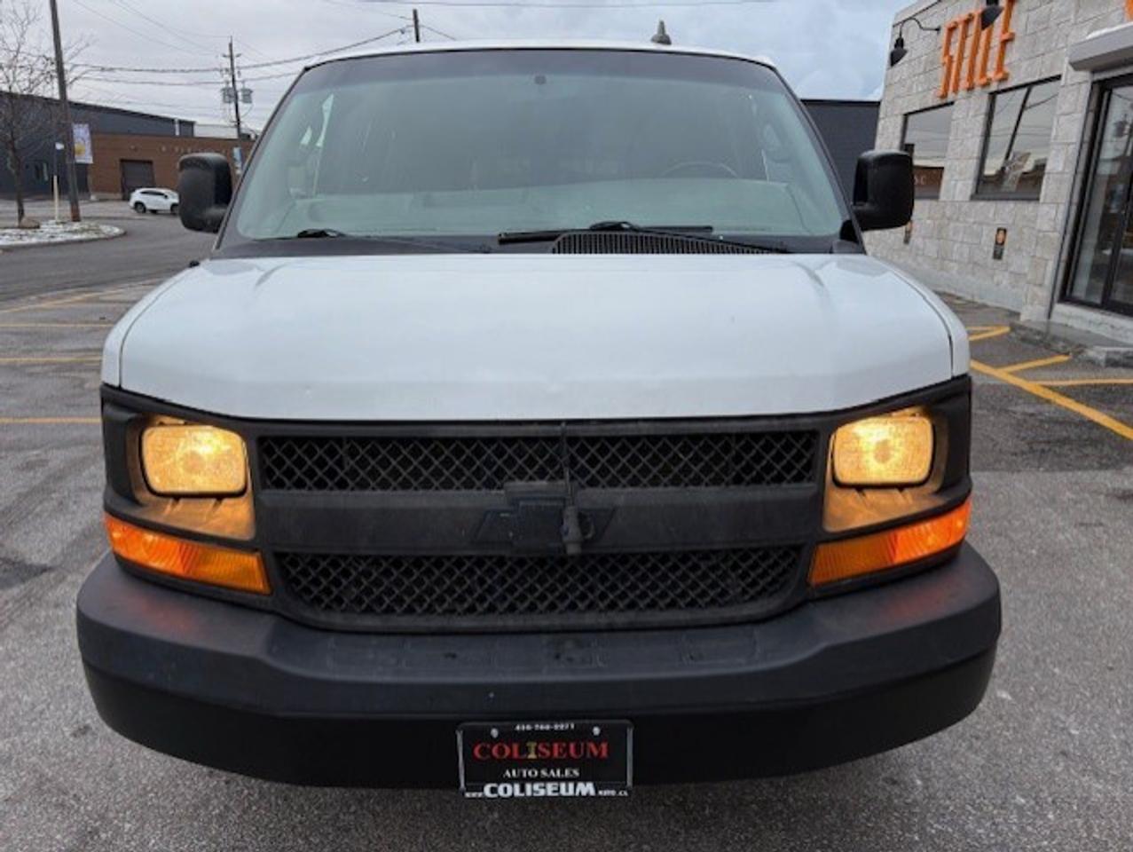 2017 Chevrolet Express Passenger 3500 LS 15 PASSENGER-EXTENDED-NO ACCIDENTS-118KM! Photo