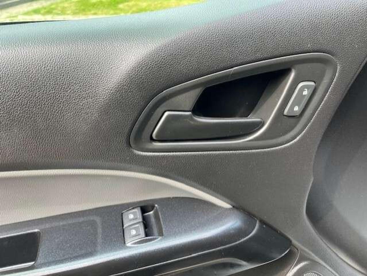 2020 Chevrolet Colorado EXTENDED CAB-BACK UP CAMERA-NEW TIMING BELT-CERT Photo