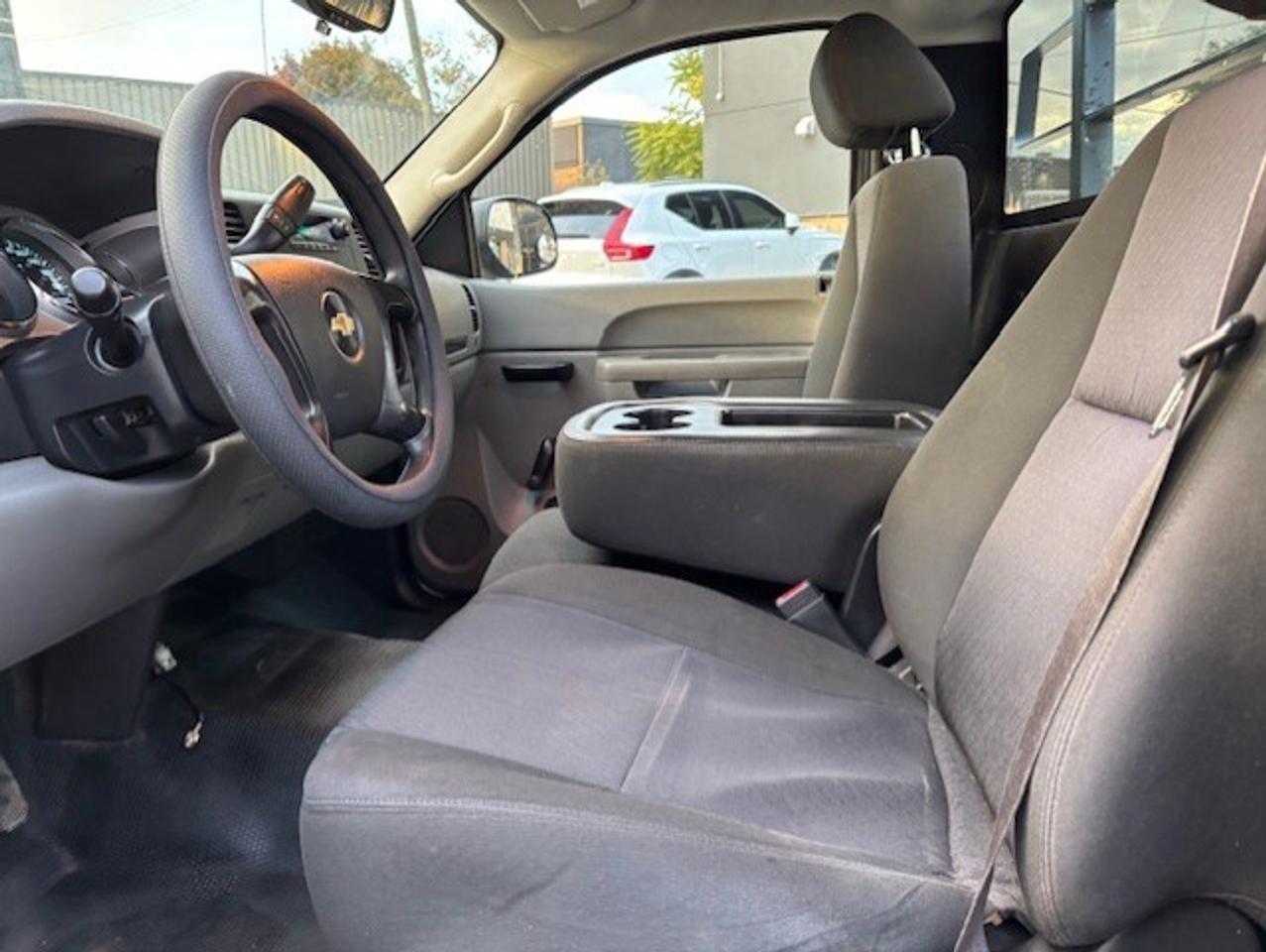 2011 Chevrolet SILVERADO 2500HD REGULAR CAB-LONG BOX-P/LIFTGATE-1 OWNER-CERTIFIED! Photo