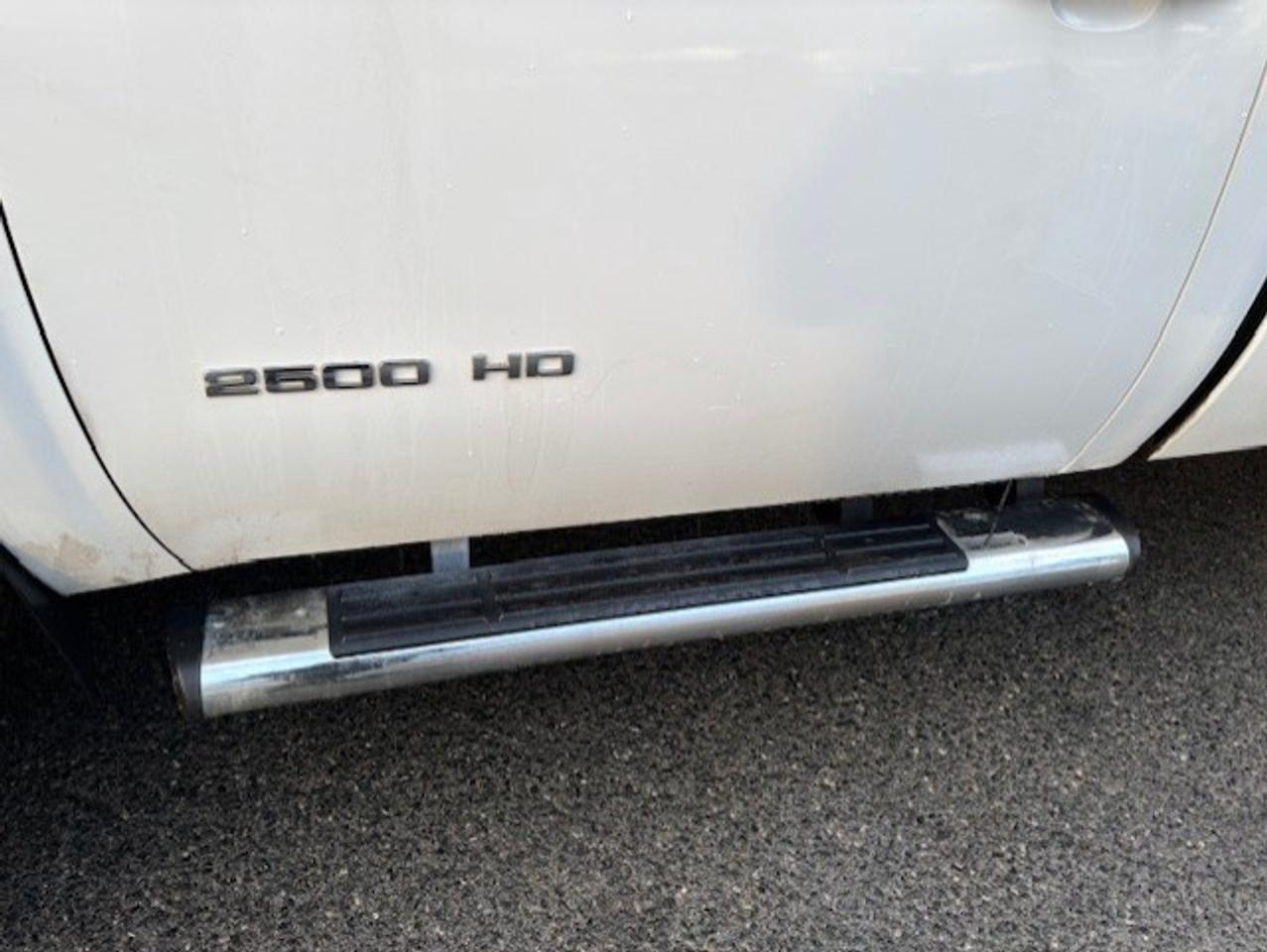 2011 Chevrolet SILVERADO 2500HD REGULAR CAB-LONG BOX-P/LIFTGATE-1 OWNER-CERTIFIED! Photo