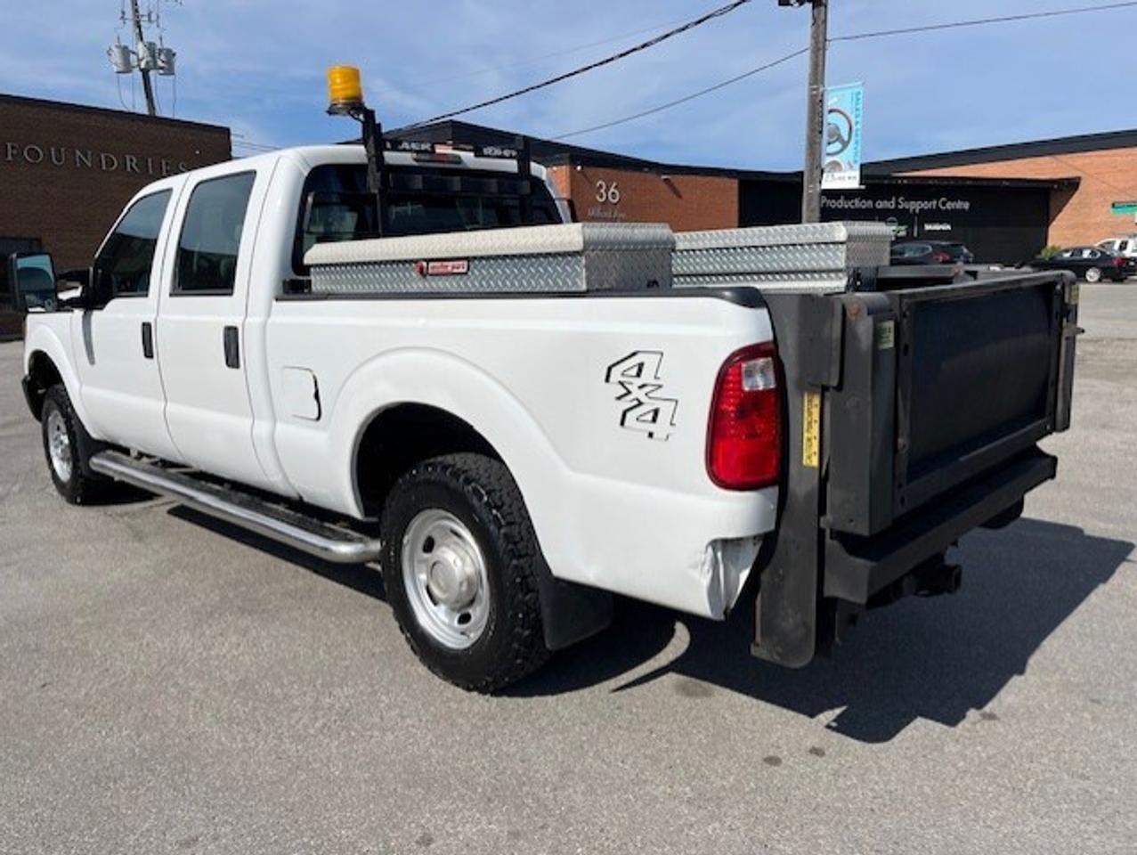 2013 Ford F-250 4WD CREW CAB SHORT BOX **LOAD BLAZER P/LIFTGATE** Photo