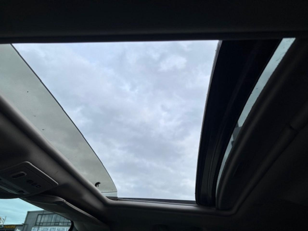 2008 Hummer H2 4WD-7 PASSENGER-LEATHER-ROOF-BLUETOOOTH-CERTIFIED! Photo