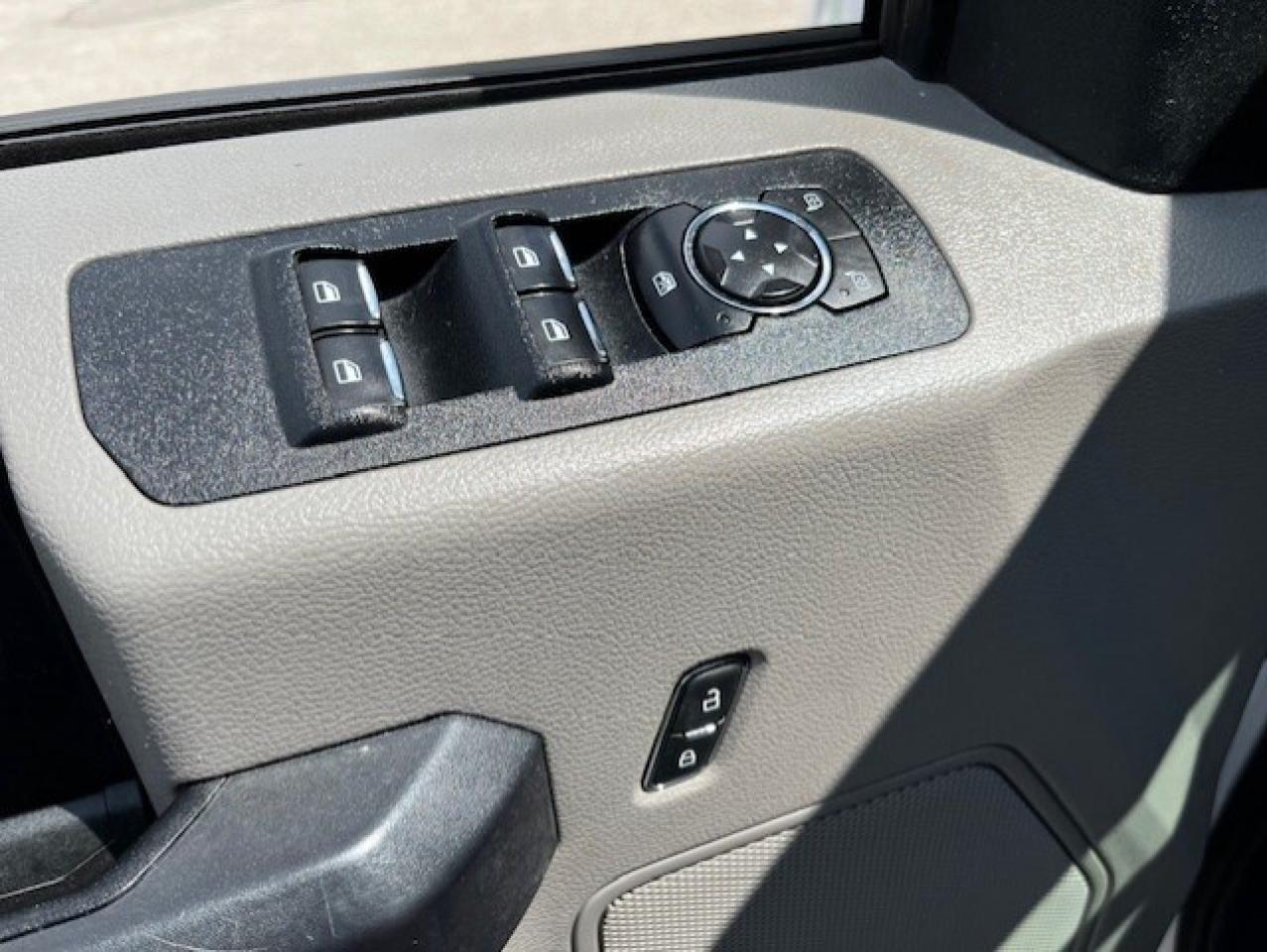 2020 Ford F-150 XL V6 **ARE CAP-TOW PACKAGE-BLUETOOTH-CERTIFIED** Photo